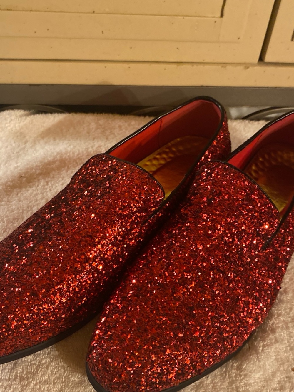 Source Unknown Red Glitter Men's Slip-On Loafers